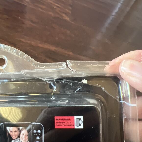 Vivitar ViviCam Twist X028 digital camera 12.1 Mega Pixels 4x Zoom NEW OPEN BOX - Picture 9 of 12